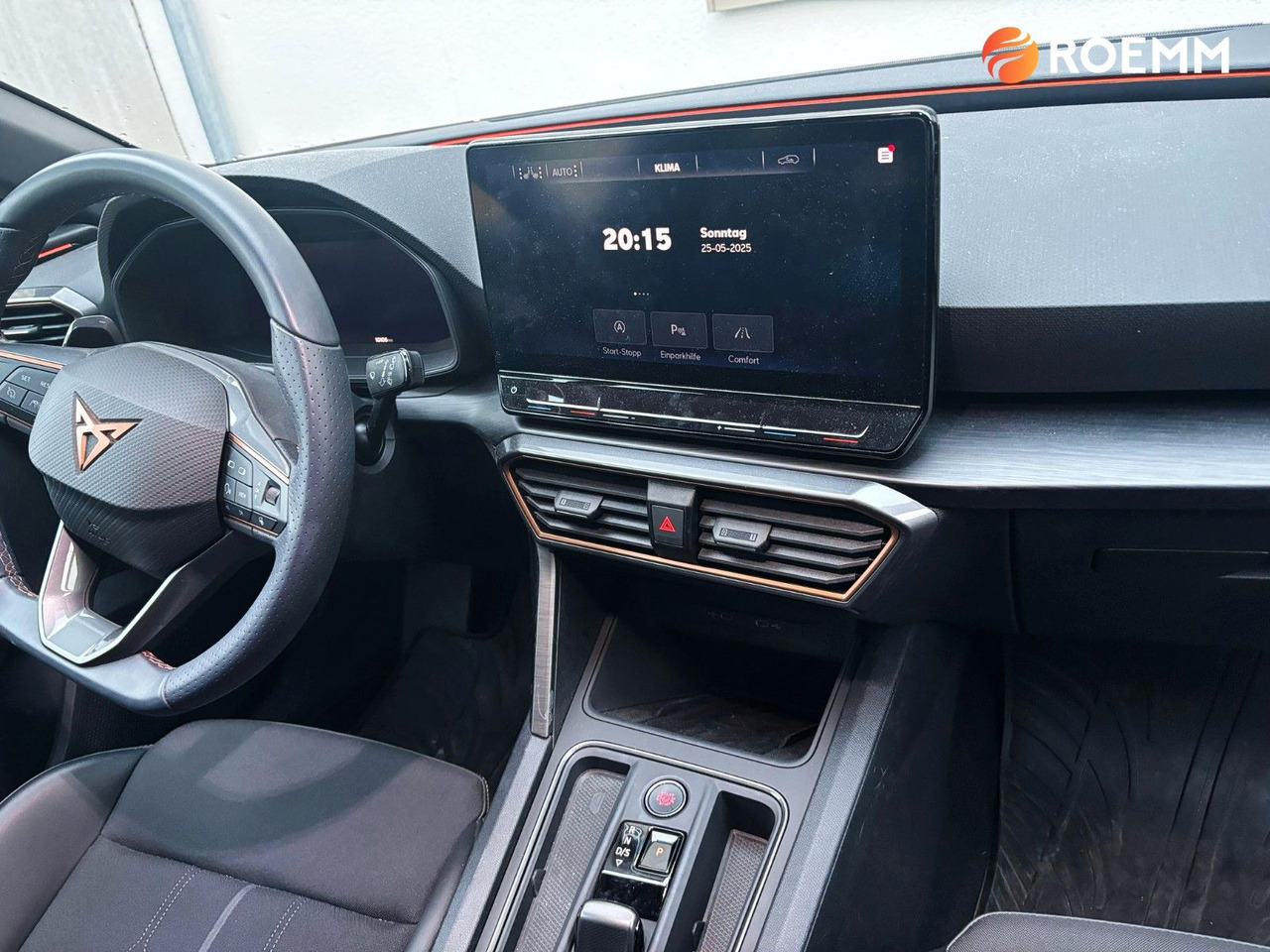 Cupra Leon Basis*ACC*LED*Tacho Digital*DAB*Memory* - Sedã: foto 5 Cupra Leon Basis*ACC*LED*Tacho Digital*DAB*Memory* - Sedã: foto 5
