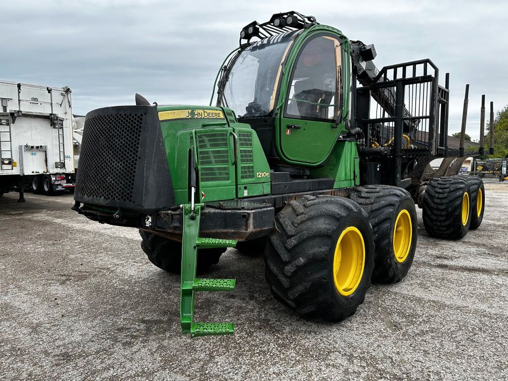 John Deere 1210E 10m CF710 KRAN - Forwarder: foto 1 John Deere 1210E 10m CF710 KRAN - Forwarder: foto 1