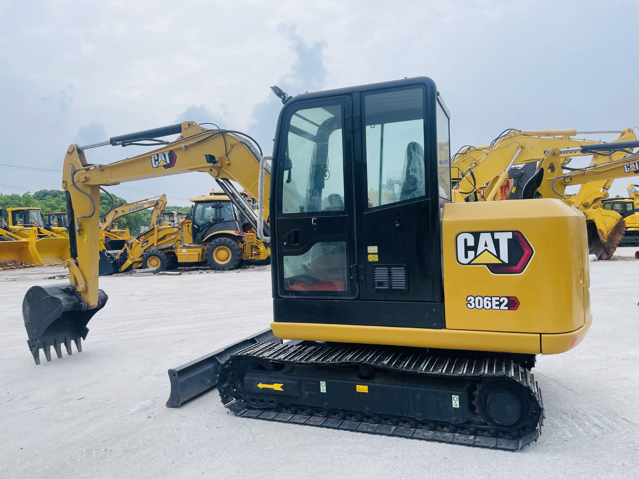 Caterpillar 306 Used Excavator CAT306E 6 Ton Komatsu PC56 Doosan DX60 Hyundai 60 Sany SY60 Kubota KX183 Crawler Excavators on Hot Sale - Escavadora de rastos: foto 3 Caterpillar 306 Used Excavator CAT306E 6 Ton Komatsu PC56 Doosan DX60 Hyundai 60 Sany SY60 Kubota KX183 Crawler Excavators on Hot Sale - Escavadora de rastos: foto 3