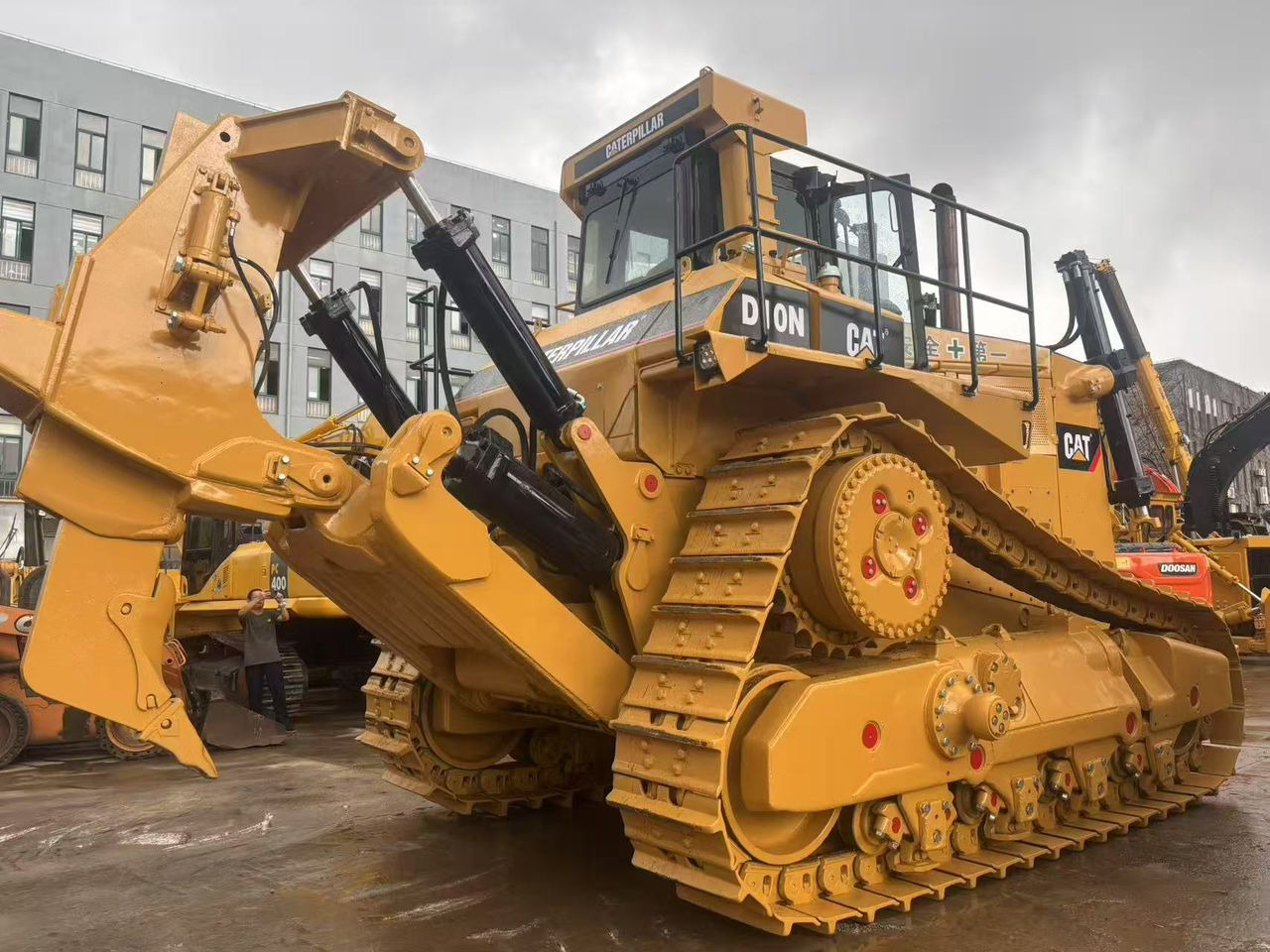 Caterpillar CAT Used Crawler Bulldozer Tractor D10N D9R D8R D8T D7R D7G D6G Dozer for Sale - Buldôzer: foto 5 Caterpillar CAT Used Crawler Bulldozer Tractor D10N D9R D8R D8T D7R D7G D6G Dozer for Sale - Buldôzer: foto 5