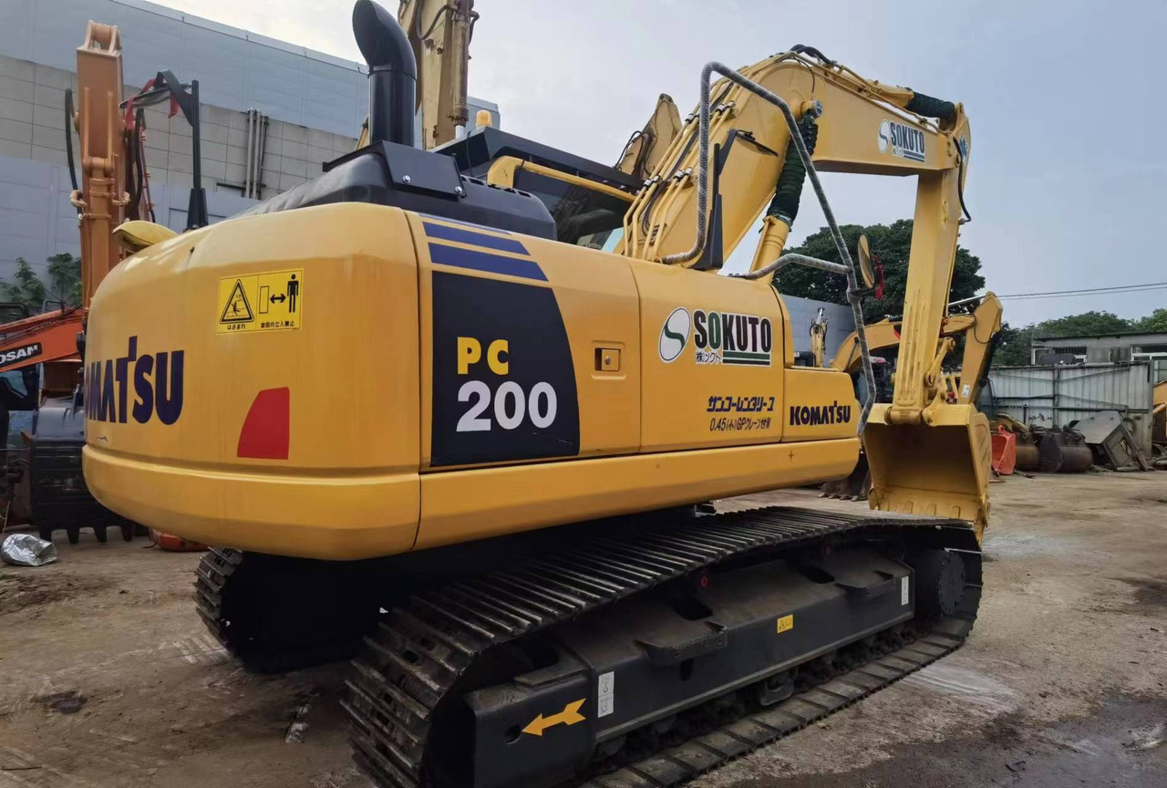 Komatsu PC200 PC210 PC220 Used Excavator in Excellent Work Condition - Escavadora de rastos: foto 5 Komatsu PC200 PC210 PC220 Used Excavator in Excellent Work Condition - Escavadora de rastos: foto 5