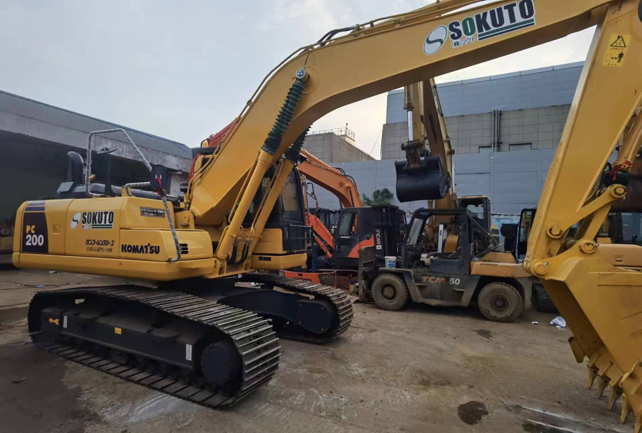 Komatsu PC200 PC210 PC220 Used Excavator in Excellent Work Condition - Escavadora de rastos: foto 4 Komatsu PC200 PC210 PC220 Used Excavator in Excellent Work Condition - Escavadora de rastos: foto 4