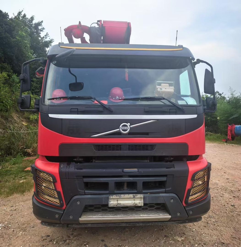 VOLVO 62 Meters Original Concrete Pump Truck Construction Machinery Cement Pumping Equipment Mounted Concrete Pump Truck for Sale - Autobomba de betão: foto 1 VOLVO 62 Meters Original Concrete Pump Truck Construction Machinery Cement Pumping Equipment Mounted Concrete Pump Truck for Sale - Autobomba de betão: foto 1