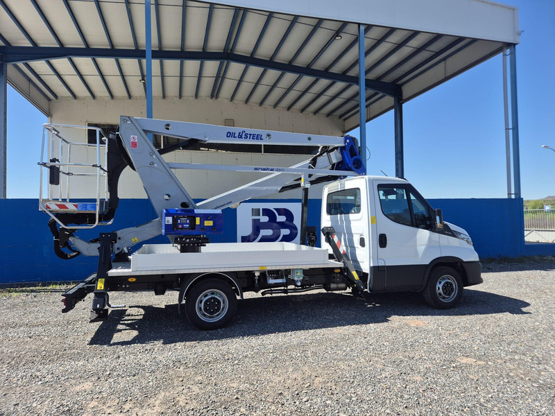 Iveco 35-140 Oil & Steel Snake 189 - Caminhão, Caminhão grua: foto 3 Iveco 35-140 Oil & Steel Snake 189 - Caminhão, Caminhão grua: foto 3