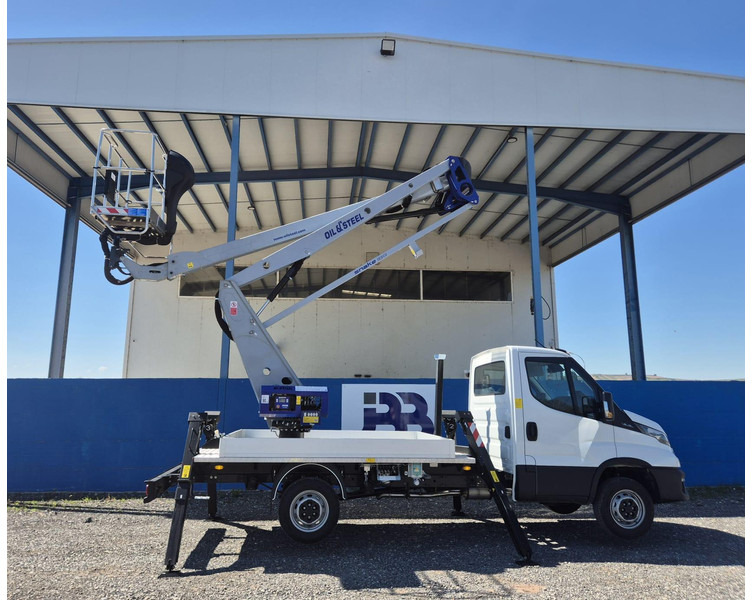 Iveco 35-140 Oil & Steel Snake 189 - Caminhão, Caminhão grua: foto 5 Iveco 35-140 Oil & Steel Snake 189 - Caminhão, Caminhão grua: foto 5