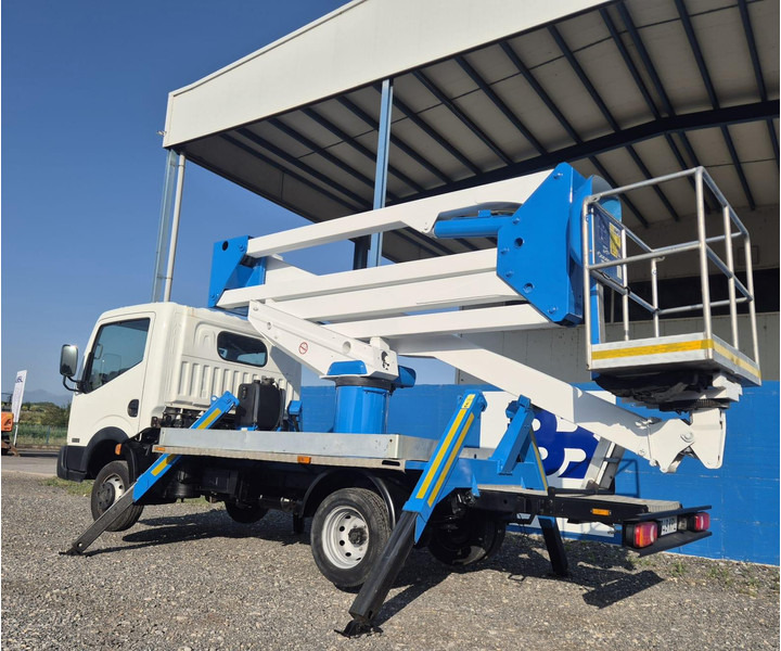 Nissan CABSTAR 35.12 SOCAGE DA320 - Caminhão, Caminhão grua: foto 4 Nissan CABSTAR 35.12 SOCAGE DA320 - Caminhão, Caminhão grua: foto 4