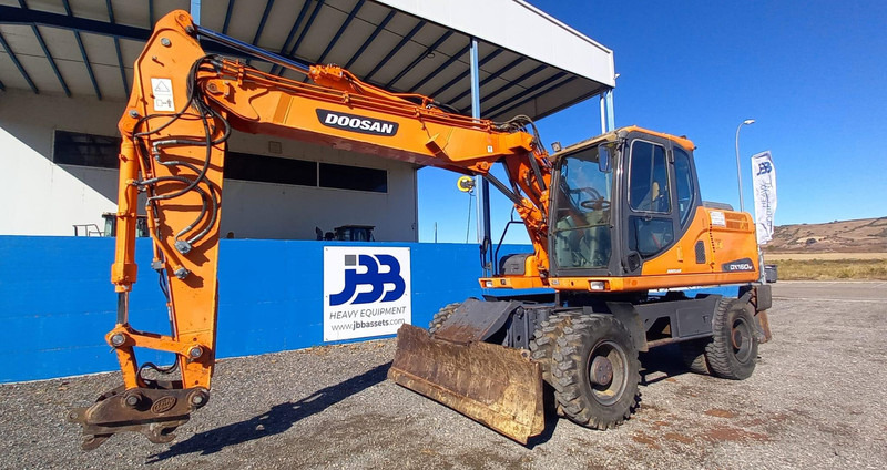 Doosan DX140W-3 *coming soon* - Escavadeira de rodas: foto 5 Doosan DX140W-3 *coming soon* - Escavadeira de rodas: foto 5