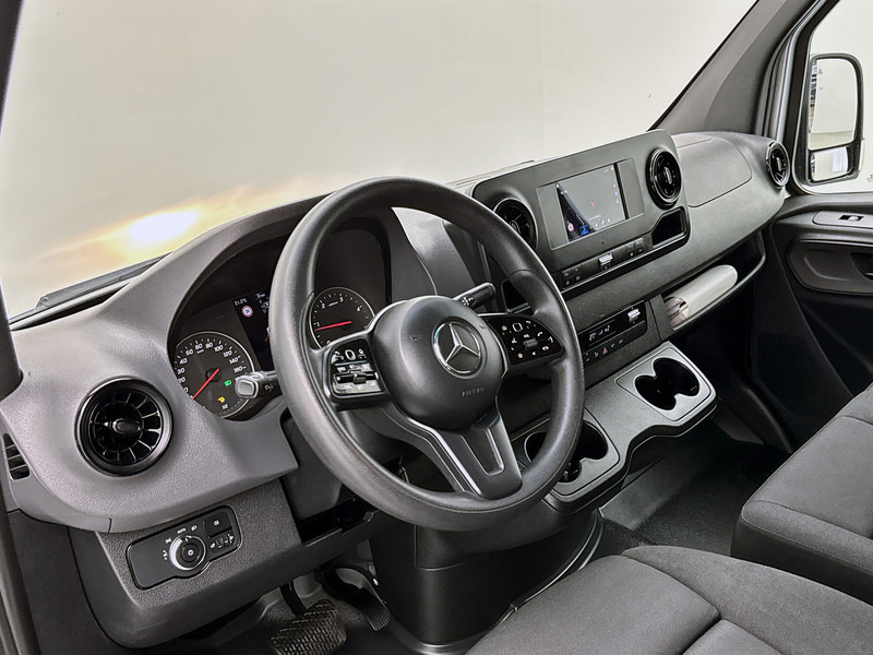 Mercedes-Benz Sprinter 314 2.2 CDI L2H2 Automaat Laadlift Omvormer 220v Luchtgeveerde stoel Navigatie MBUX Camera - Furgão: foto 4 Mercedes-Benz Sprinter 314 2.2 CDI L2H2 Automaat Laadlift Omvormer 220v Luchtgeveerde stoel Navigatie MBUX Camera - Furgão: foto 4