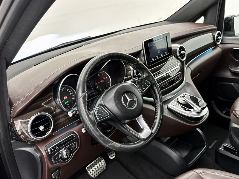 Mercedes-Benz V-Klasse 220d Lang Avantgarde Edition 8 Persoons incl. BPM Elektr schuifdeuren Nappa Leder Pano 8 zitplaatsen Geel kenteken - Micro-ônibus, Furgão de passageiros: foto 4 Mercedes-Benz V-Klasse 220d Lang Avantgarde Edition 8 Persoons incl. BPM Elektr schuifdeuren Nappa Leder Pano 8 zitplaatsen Geel kenteken - Micro-ônibus, Furgão de passageiros: foto 4