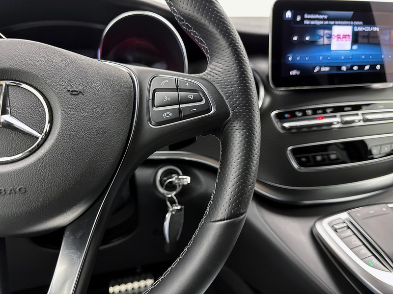 Furgão, Carrinha cabine dupla Mercedes-Benz V-Klasse 250d 4-MATIC L3 XL AMG Dubbele Cabine Elektrische schuifdeuren Distronic Burmester Trekhaak afneembaar 2500kg: foto 11 Furgão, Carrinha cabine dupla Mercedes-Benz V-Klasse 250d 4-MATIC L3 XL AMG Dubbele Cabine Elektrische schuifdeuren Distronic Burmester Trekhaak afneembaar 2500kg: foto 11