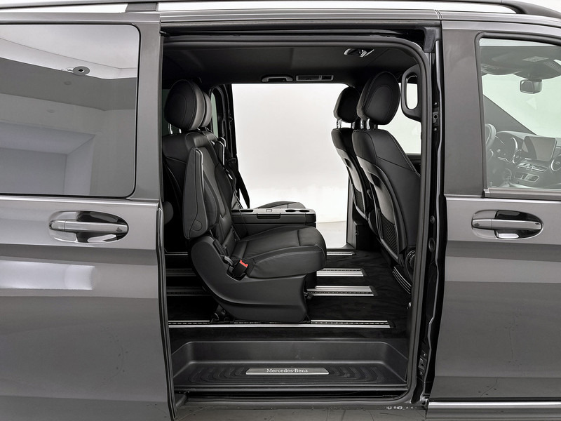 Furgão, Carrinha cabine dupla Mercedes-Benz V-Klasse 250d 4-MATIC L3 XL AMG Dubbele Cabine Elektrische schuifdeuren Distronic Burmester Trekhaak afneembaar 2500kg: foto 14 Furgão, Carrinha cabine dupla Mercedes-Benz V-Klasse 250d 4-MATIC L3 XL AMG Dubbele Cabine Elektrische schuifdeuren Distronic Burmester Trekhaak afneembaar 2500kg: foto 14