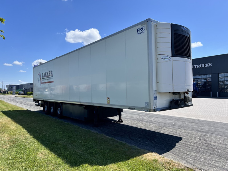 Kögel 3 - assige koeloplegger Carrier vector 1550 - Semireboque frigorífico: foto 3 Kögel 3 - assige koeloplegger Carrier vector 1550 - Semireboque frigorífico: foto 3
