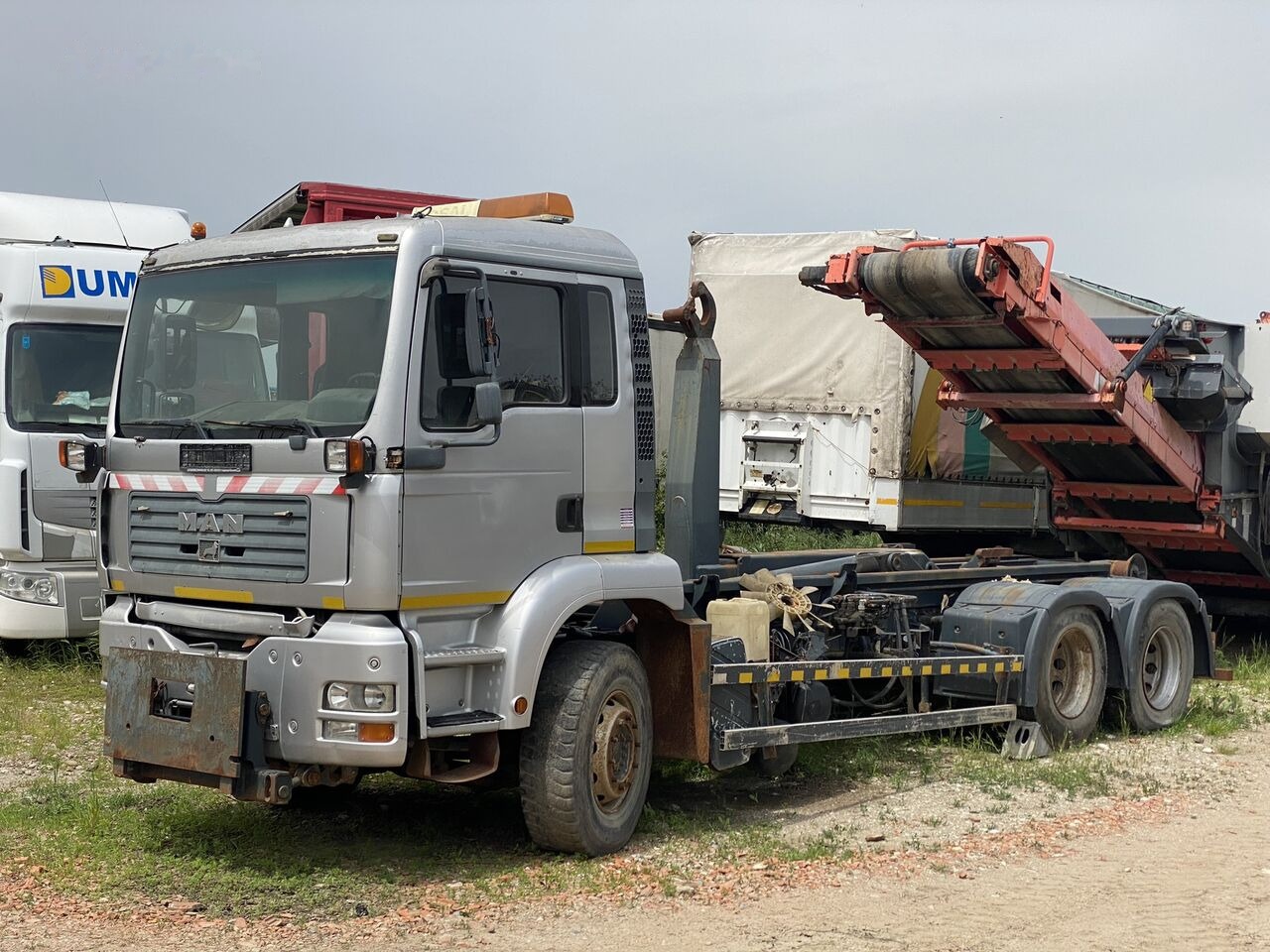 MAN TGA 6x4 Euro 3 AbrollKipper - Caminhão chassi: foto 1 MAN TGA 6x4 Euro 3 AbrollKipper - Caminhão chassi: foto 1