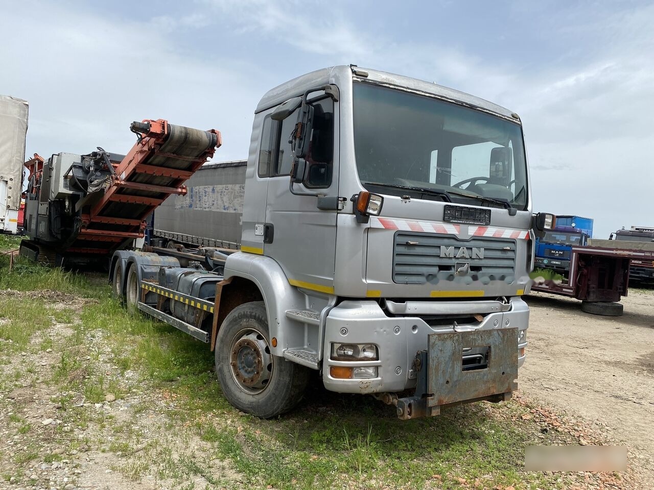 Locação de MAN TGA 6x4 Euro 3 AbrollKipper MAN TGA 6x4 Euro 3 AbrollKipper: foto 14 Locação de MAN TGA 6x4 Euro 3 AbrollKipper MAN TGA 6x4 Euro 3 AbrollKipper: foto 14