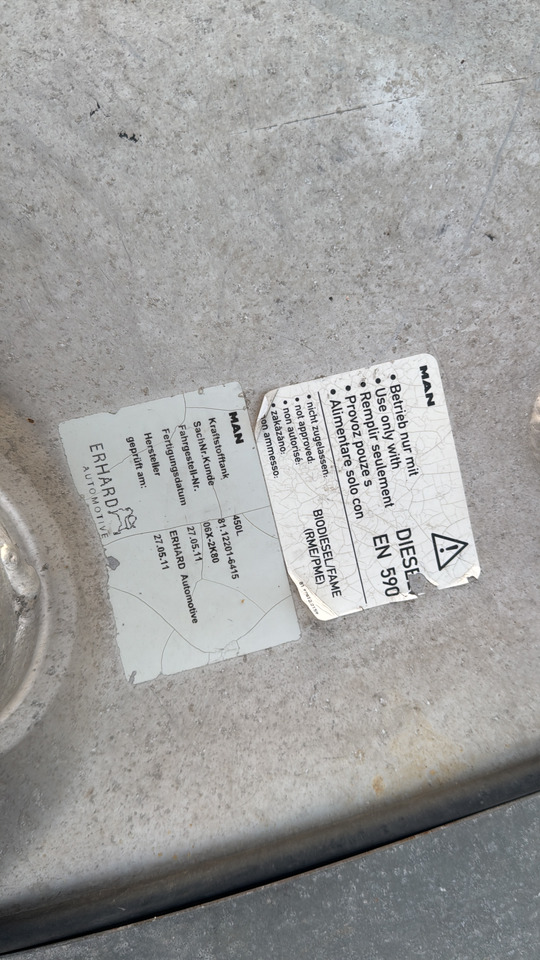 REZERVOR MAN 450 L MAN TGX truck - Tanque de combustível de Caminhão: foto 3 REZERVOR MAN 450 L MAN TGX truck - Tanque de combustível de Caminhão: foto 3