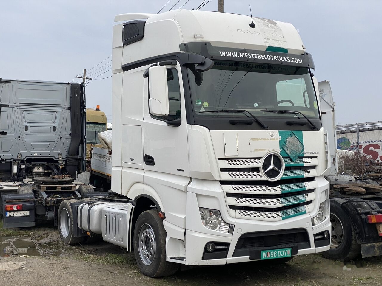 Mercedes-Benz Cap tractor MERCEDES-BENZ TOP Actros 1842 MP4 Klima MegaSpace - Tractor: foto 1 Mercedes-Benz Cap tractor MERCEDES-BENZ TOP Actros 1842 MP4 Klima MegaSpace - Tractor: foto 1