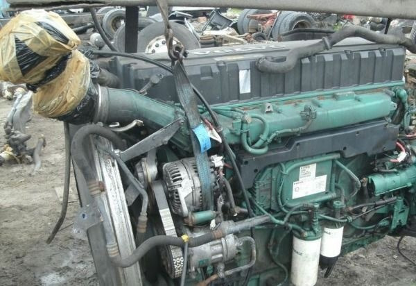 Volvo D12D 420   Volvo FH 12 - Motor de Caminhão: foto 1 Volvo D12D 420   Volvo FH 12 - Motor de Caminhão: foto 1