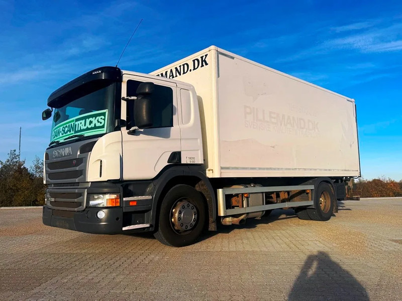 Scania P230 inkl. lift with remote control. - Caminhão furgão: foto 1 Scania P230 inkl. lift with remote control. - Caminhão furgão: foto 1