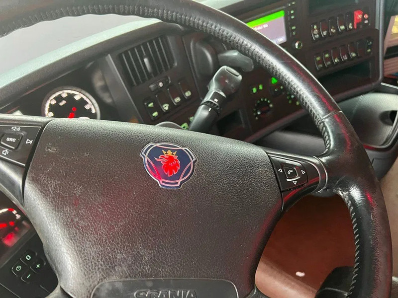 Tractor Scania T520 V8 Speciel interior. Air / Air suspension. Opticruise / Retarder .PTO on Engine and gearbox. New Hydr. system.: foto 19