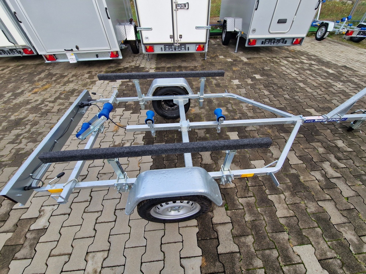 Nowa Przyczepa Podłodziowa ponton łódź 350 - 550cm Niewiadów P400 P415 - Reboque transporte de veículos: foto 3 Nowa Przyczepa Podłodziowa ponton łódź 350 - 550cm Niewiadów P400 P415 - Reboque transporte de veículos: foto 3