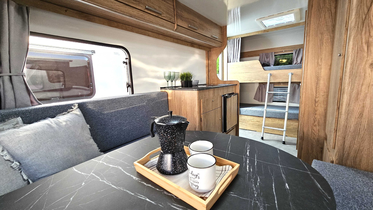 Nowy 2025 N-LAZUR Niewiadów dla 4os. - Caravana: foto 3 Nowy 2025 N-LAZUR Niewiadów dla 4os. - Caravana: foto 3