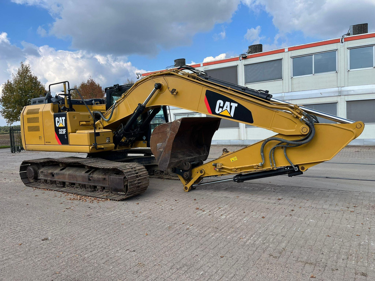 Caterpillar 323FL - Escavadora de rastos: foto 4 Caterpillar 323FL - Escavadora de rastos: foto 4