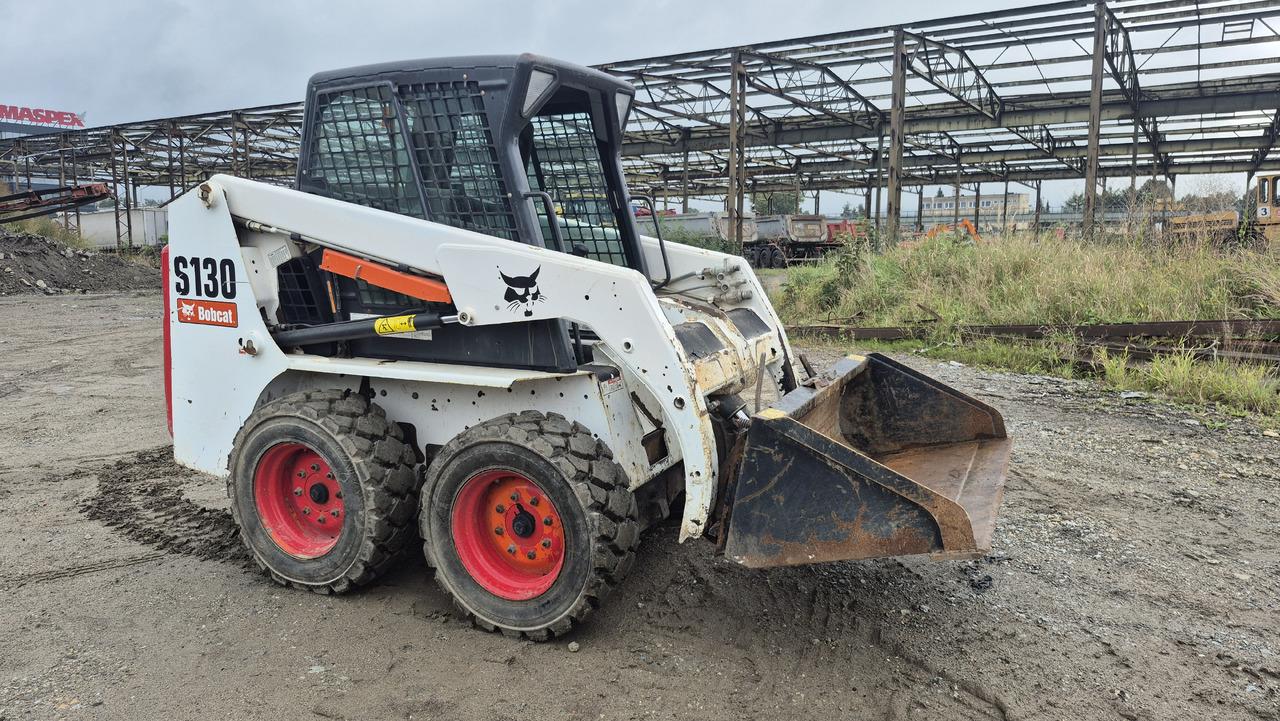 BOBCAT S130 - Mini carregadeira: foto 5 BOBCAT S130 - Mini carregadeira: foto 5