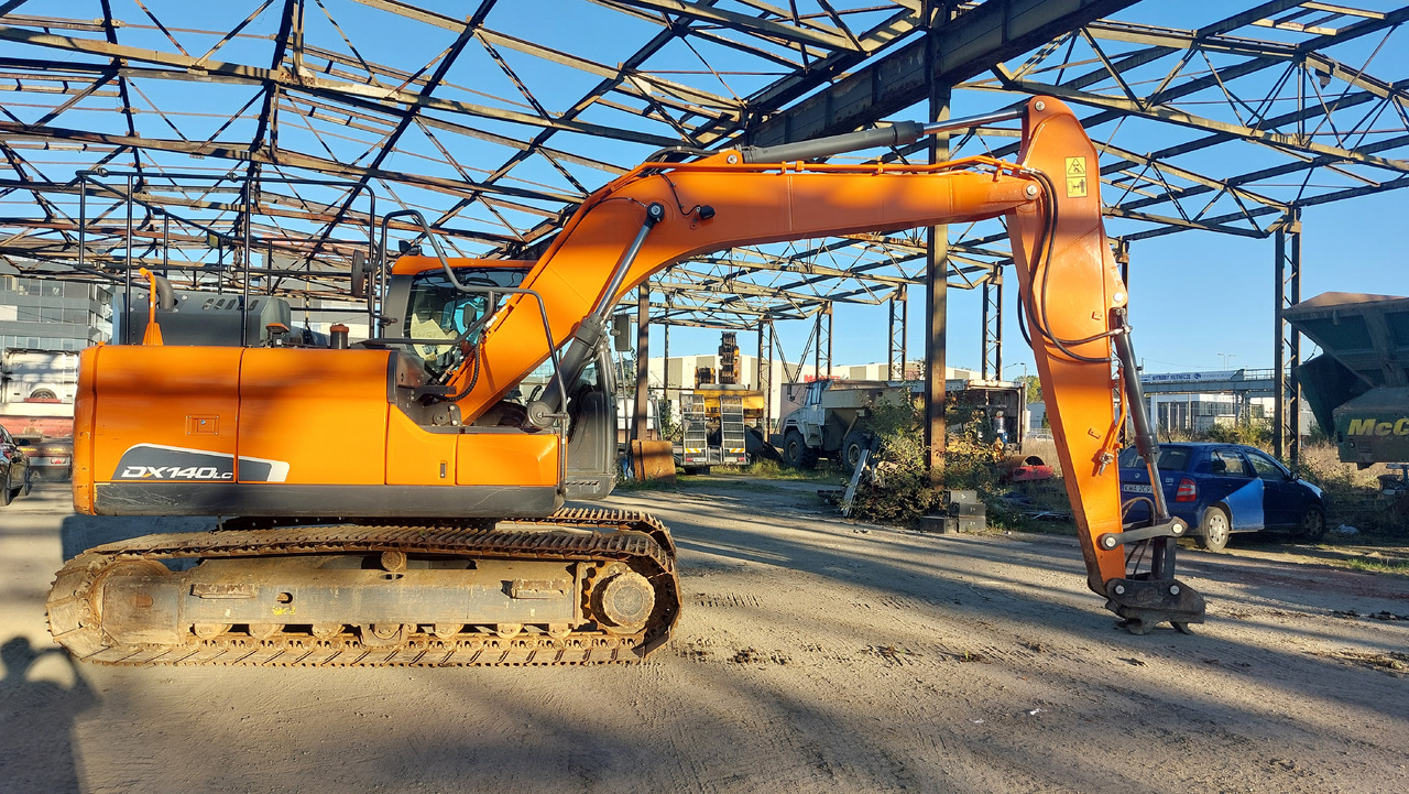 DOOSAN DX140LC-5 - Escavadora de rastos: foto 2 DOOSAN DX140LC-5 - Escavadora de rastos: foto 2