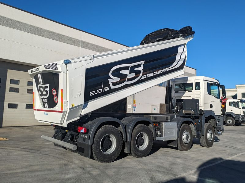 CAMION RIBALTABILE 4 ASSI 520 hp VASCA S5 NUOVO MAN TGS 41.520 8x4 BB CH - Caminhão basculante: foto 3 CAMION RIBALTABILE 4 ASSI 520 hp VASCA S5 NUOVO MAN TGS 41.520 8x4 BB CH - Caminhão basculante: foto 3
