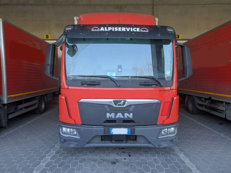MAN TGL Cubo con pedana 7,5 tonn EURO6 MAN TGL 7,5 tonn EURO6 - Caminhão furgão: foto 2 MAN TGL Cubo con pedana 7,5 tonn EURO6 MAN TGL 7,5 tonn EURO6 - Caminhão furgão: foto 2