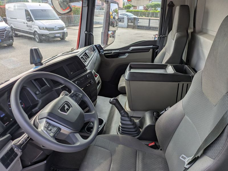 MAN TGL Cubo con pedana 7,5 tonn EURO6 MAN TGL 7,5 tonn EURO6 - Caminhão furgão: foto 4 MAN TGL Cubo con pedana 7,5 tonn EURO6 MAN TGL 7,5 tonn EURO6 - Caminhão furgão: foto 4