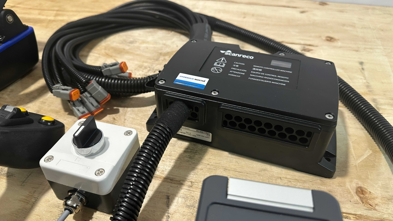 Control Set Radio Remote Scanreco RC400 and JP Joysticks PWM for Nordhydraulic, Kubota, Parker - Equipamento florestal: foto 4 Control Set Radio Remote Scanreco RC400 and JP Joysticks PWM for Nordhydraulic, Kubota, Parker - Equipamento florestal: foto 4