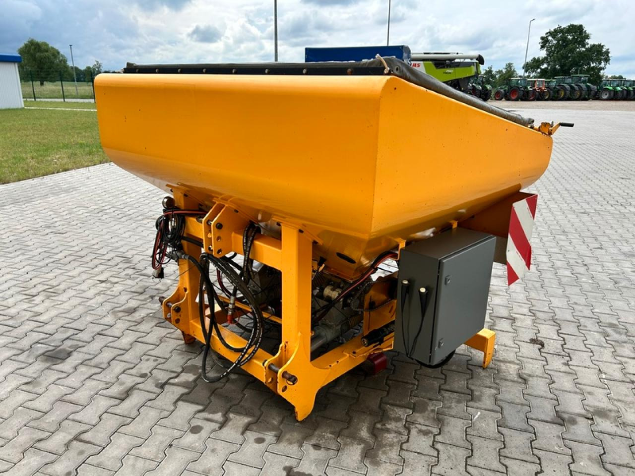 AGRISEM DSF 1600 FRONTTANK - Distribuidor de fertilizantes: foto 4 AGRISEM DSF 1600 FRONTTANK - Distribuidor de fertilizantes: foto 4