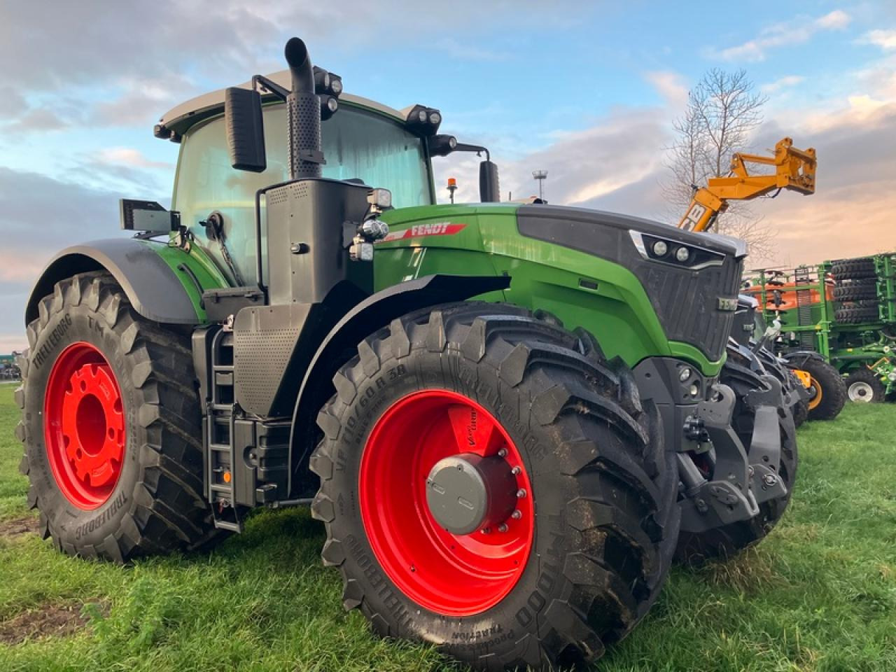 Fendt VARIO 1050 - Trator: foto 1 Fendt VARIO 1050 - Trator: foto 1