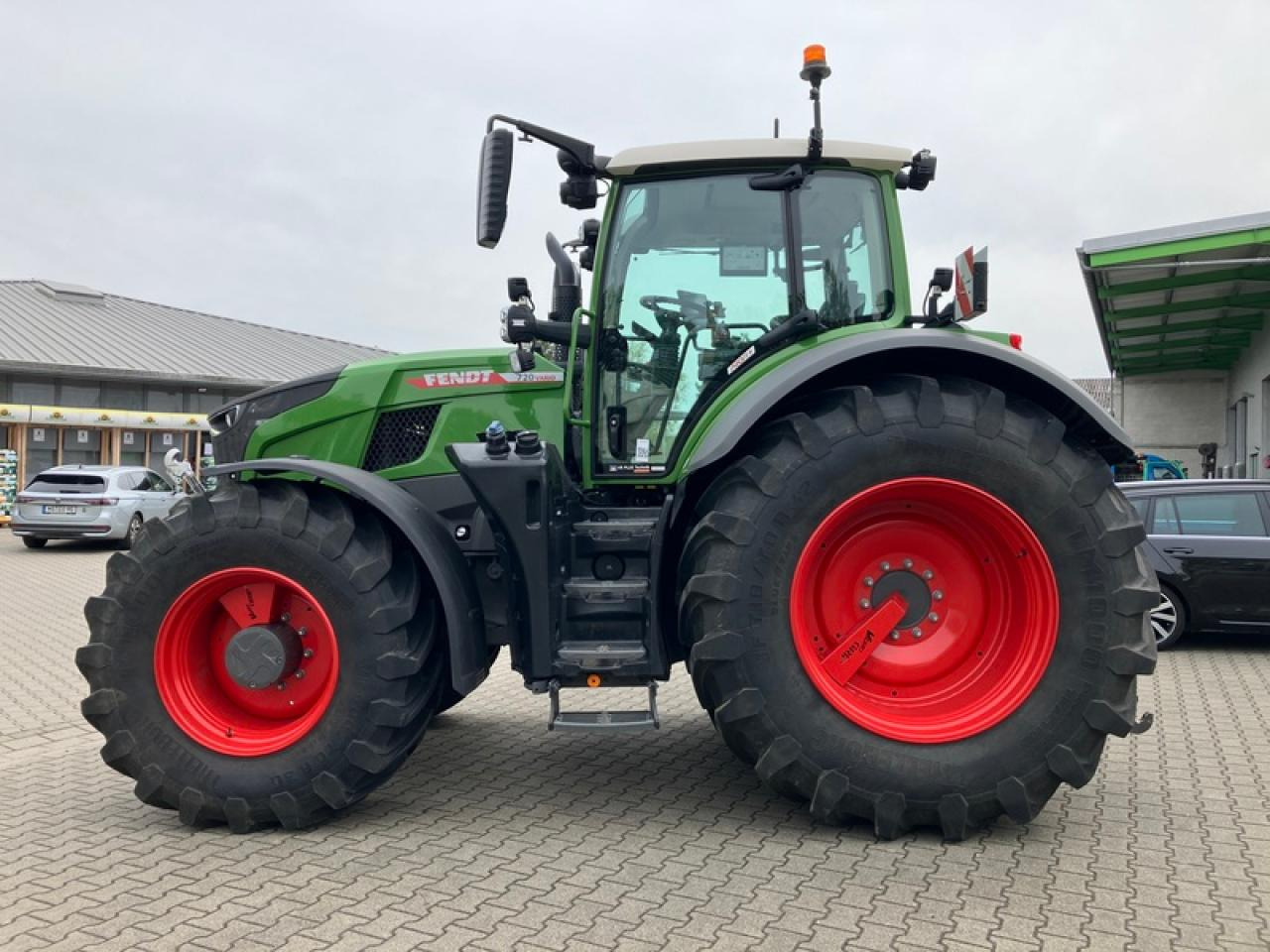 Fendt VARIO 720 - Trator: foto 2 Fendt VARIO 720 - Trator: foto 2