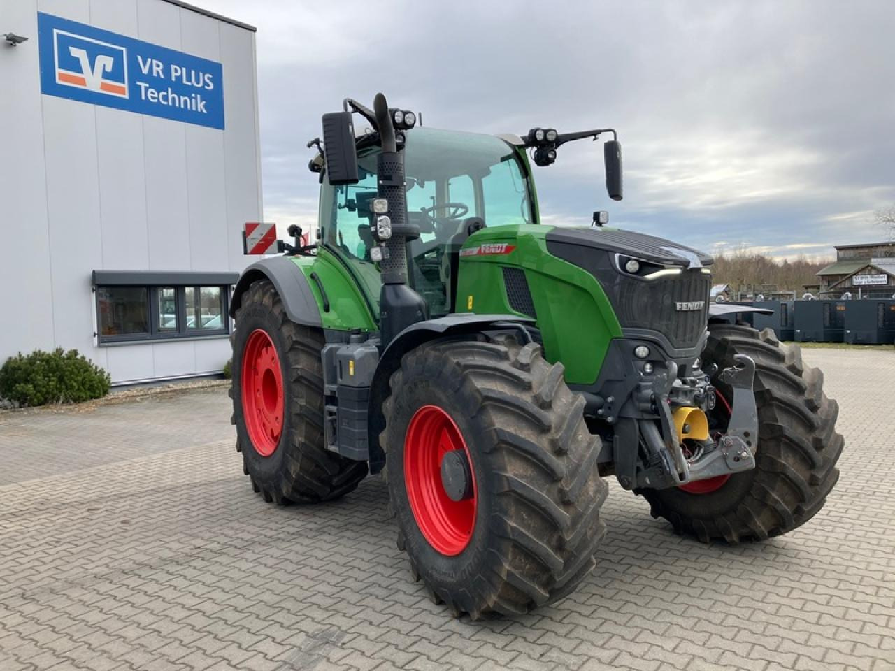 Fendt VARIO 728 GEN 7//RTK//VARIO GRIP - Trator: foto 5 Fendt VARIO 728 GEN 7//RTK//VARIO GRIP - Trator: foto 5