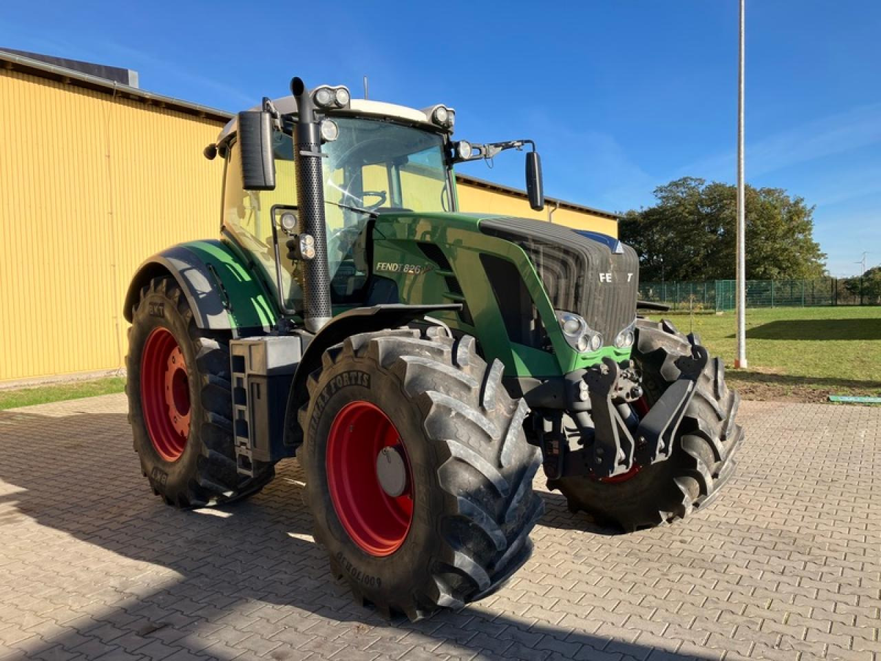 Fendt VARIO 826 - Trator: foto 5 Fendt VARIO 826 - Trator: foto 5