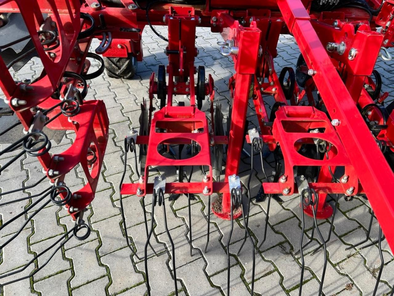 HORSCH TRANSFORMER 6 VF - Maquina para lavrar a terra: foto 4 HORSCH TRANSFORMER 6 VF - Maquina para lavrar a terra: foto 4