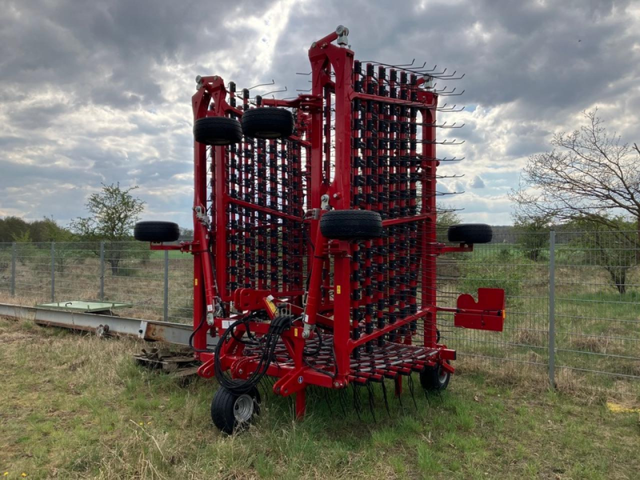 Horsch CURA 12 ST - Maquina para lavrar a terra: foto 1 Horsch CURA 12 ST - Maquina para lavrar a terra: foto 1