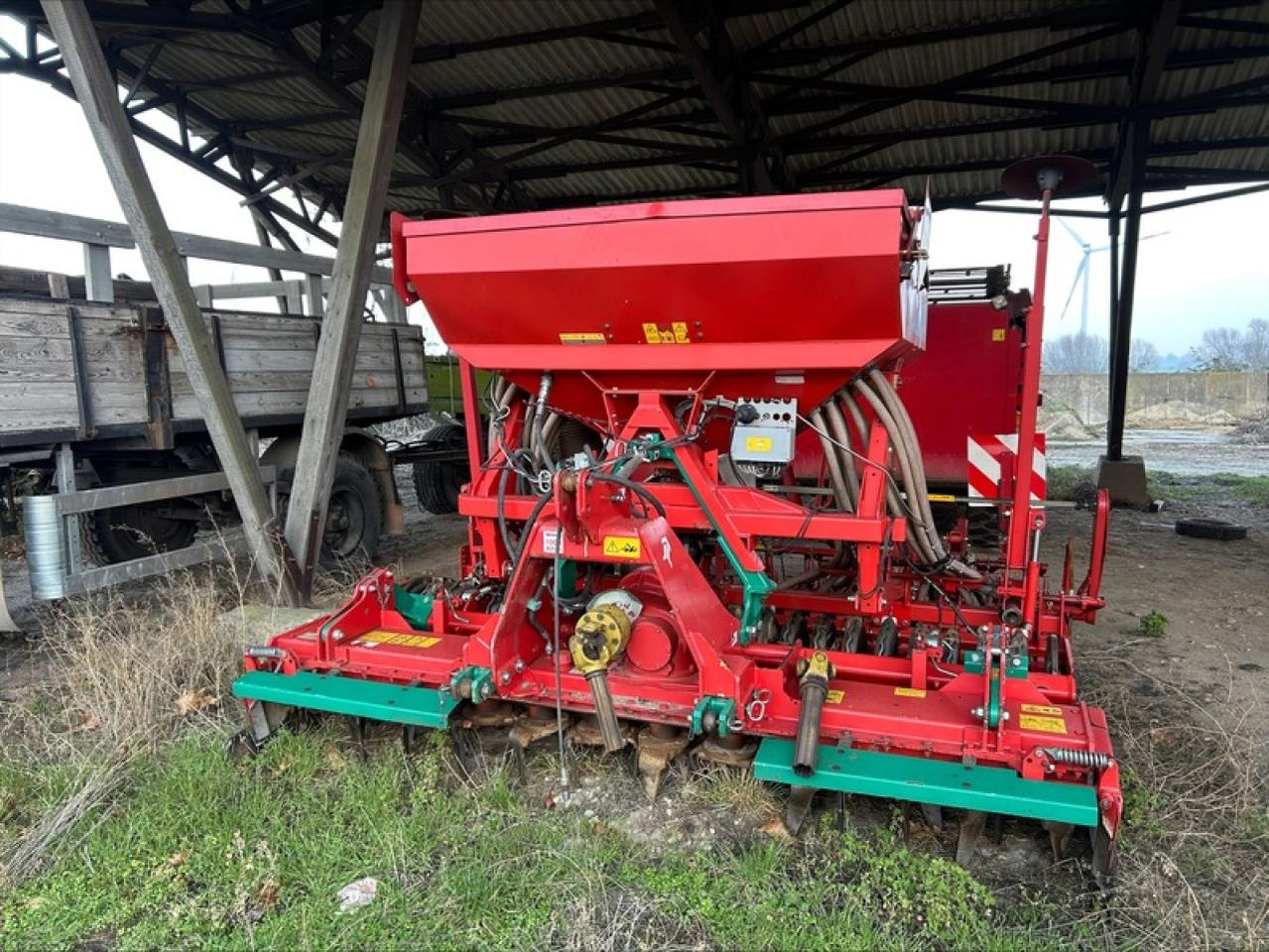 Kverneland ACCORD S-DRILL // NG-H 101 - Semeadeira: foto 1 Kverneland ACCORD S-DRILL // NG-H 101 - Semeadeira: foto 1