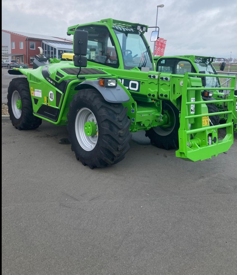 Merlo MF 34.9 CS140 MULTIFARMER - Empilhador telescópico: foto 1 Merlo MF 34.9 CS140 MULTIFARMER - Empilhador telescópico: foto 1