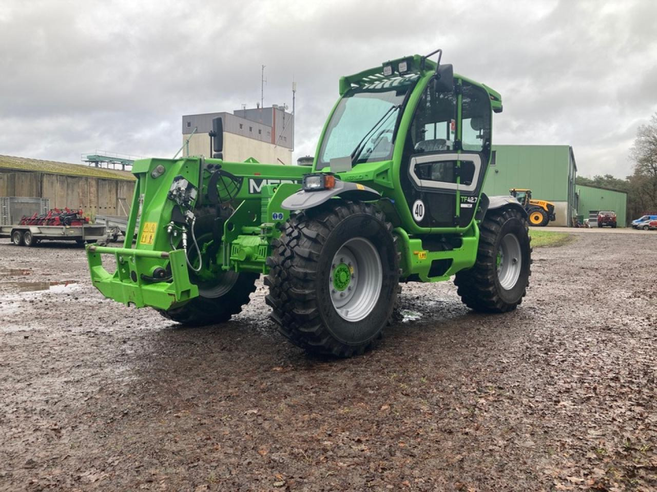 Merlo TF 42.7-145 - Empilhador telescópico: foto 2 Merlo TF 42.7-145 - Empilhador telescópico: foto 2