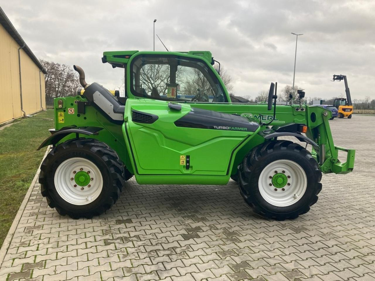 Merlo TF42.7-140 - Empilhador telescópico: foto 4 Merlo TF42.7-140 - Empilhador telescópico: foto 4