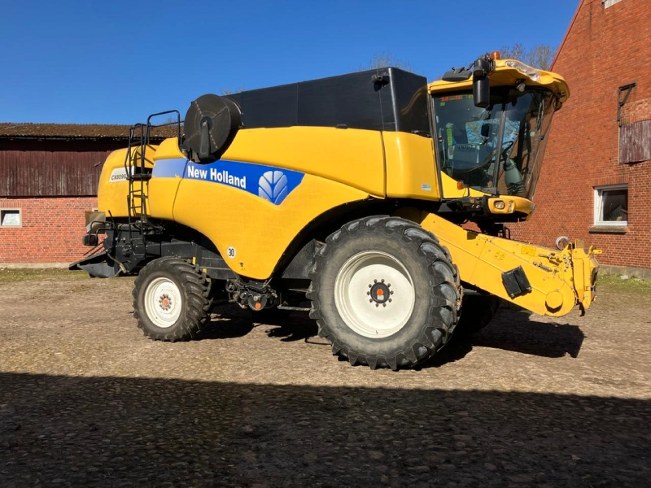 New Holland CX 8090 ALLRAD - Ceifeira debulhadora: foto 1 New Holland CX 8090 ALLRAD - Ceifeira debulhadora: foto 1