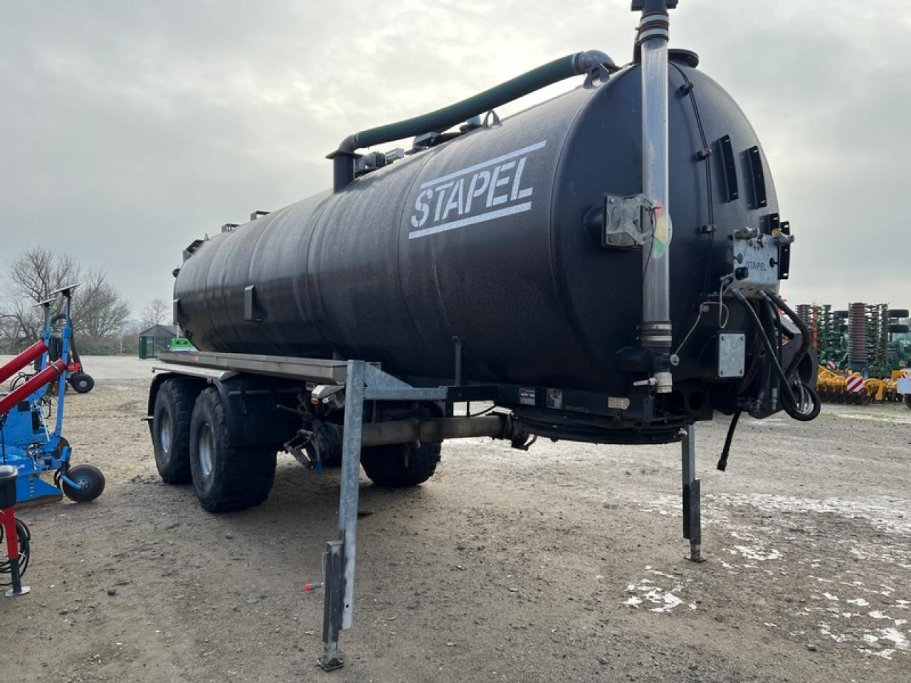 Sonstige / Other SATTELTANKAUFLIEGER STAPEL SAP 26 - Equipamento de fertilização: foto 3 Sonstige / Other SATTELTANKAUFLIEGER STAPEL SAP 26 - Equipamento de fertilização: foto 3