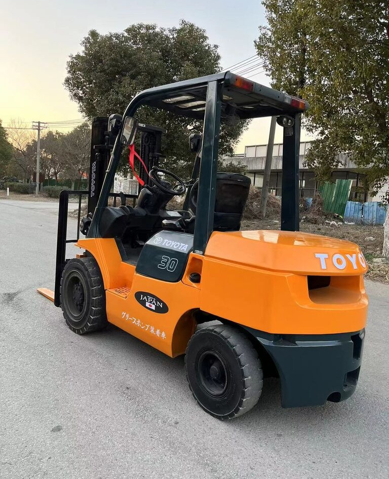 Toyota 7FD30 8FD30 7FD35 3ton 5ton forklift for sale - Empilhadeira a diesel: foto 3 Toyota 7FD30 8FD30 7FD35 3ton 5ton forklift for sale - Empilhadeira a diesel: foto 3
