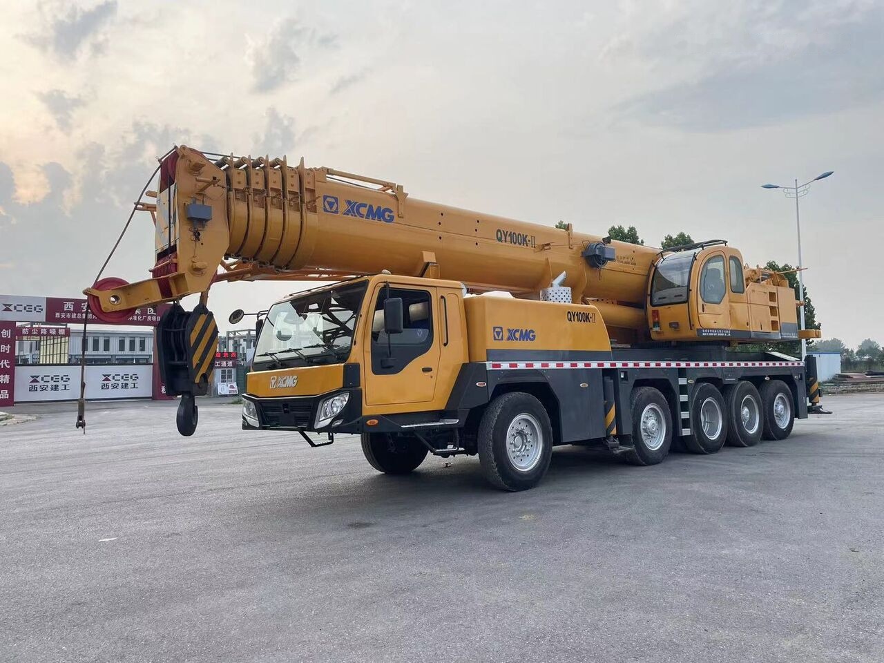 XCMG QY90K QY100K-II 90T 100T 90ton 100ton 80 70 50 - Guindaste móvel: foto 2 XCMG QY90K QY100K-II 90T 100T 90ton 100ton 80 70 50 - Guindaste móvel: foto 2