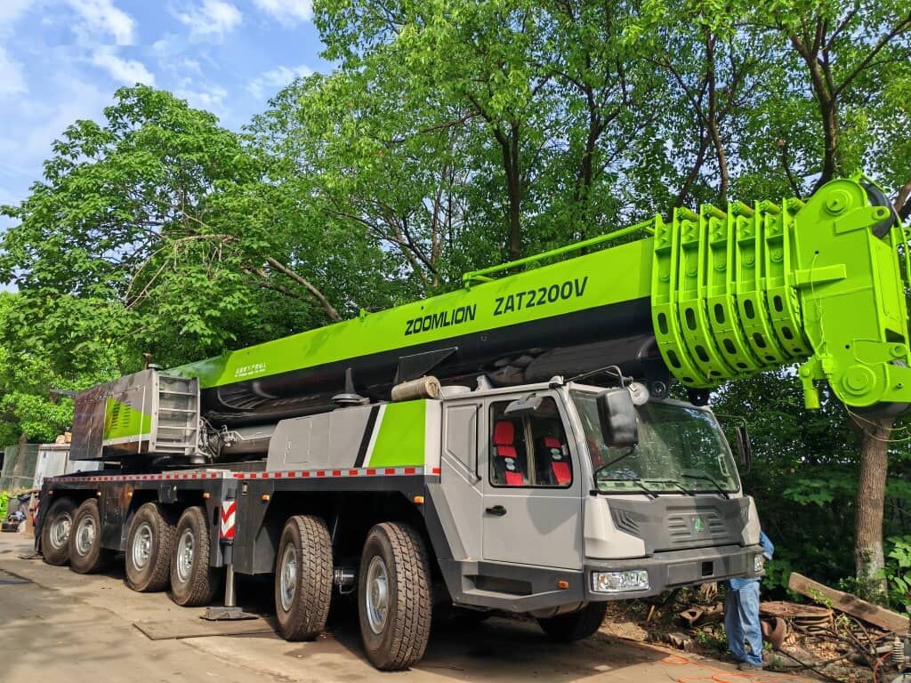 Zoomlion ZTC2200V 220T 220ton - Guindaste móvel: foto 4 Zoomlion ZTC2200V 220T 220ton - Guindaste móvel: foto 4