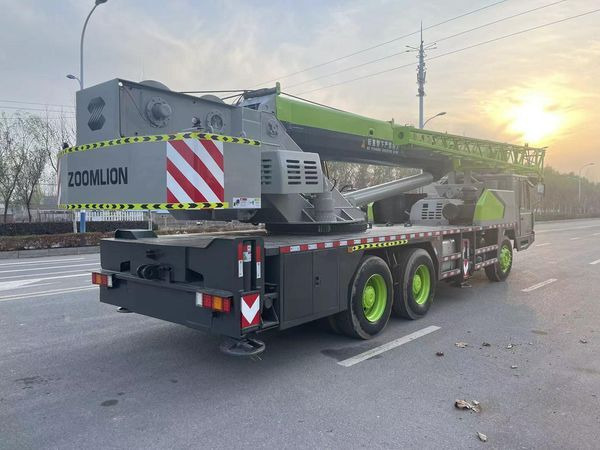 Zoomlion Zoomlion ZTC251V 25 Ton High Quality Mobile Hydraulic Truck Cran - Guindaste móvel: foto 4 Zoomlion Zoomlion ZTC251V 25 Ton High Quality Mobile Hydraulic Truck Cran - Guindaste móvel: foto 4