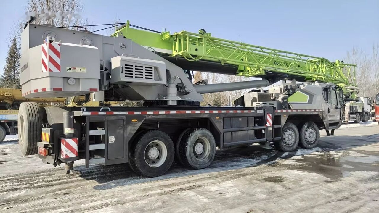 Zoomlion zoomlion ZTC350 ZTC500V ZTC700V ZTC900V 35 50 70 90 used truck c - Guindaste móvel: foto 3 Zoomlion zoomlion ZTC350 ZTC500V ZTC700V ZTC900V 35 50 70 90 used truck c - Guindaste móvel: foto 3